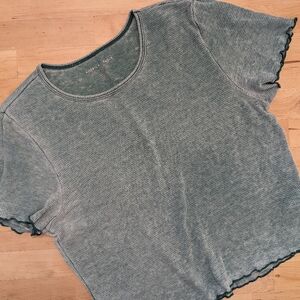 AE crop top size large, green